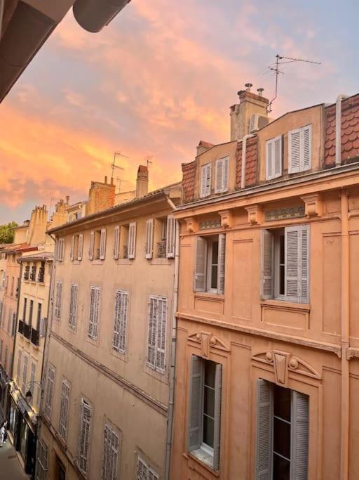 Charmant Appartement 2 Pieces En Plein Centre Ville Historique Aix-en-Provence Luaran gambar
